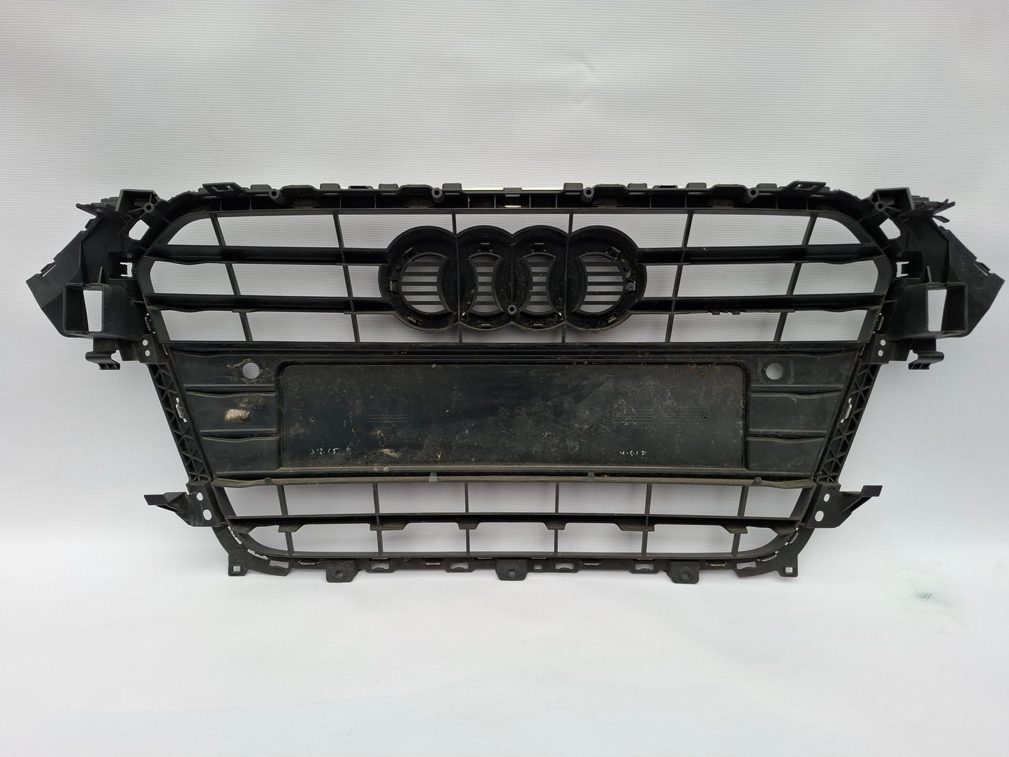 GENUINE AUDI A4 SE Basic 2012 2013 2014 2015 FRONT GRILLE P/N 8K0853651E