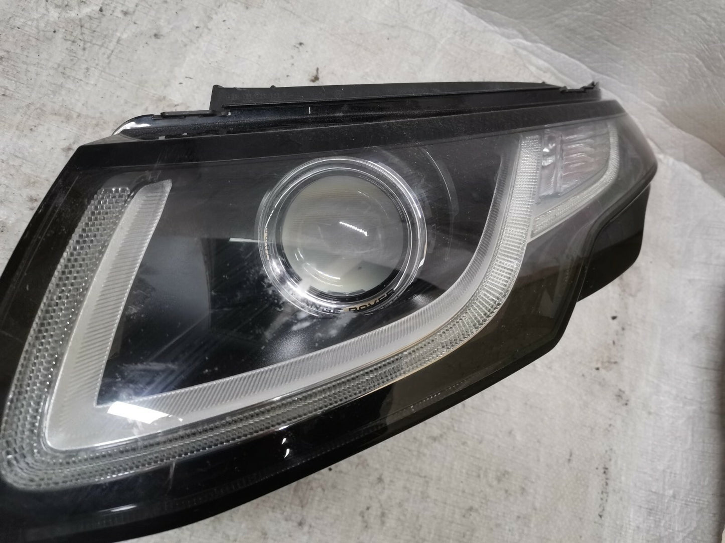RANGE ROVER EVOQUE L538 PASSENGER SIDE XENON HEADLIGHT GJ32-13W030-DC jlr16
