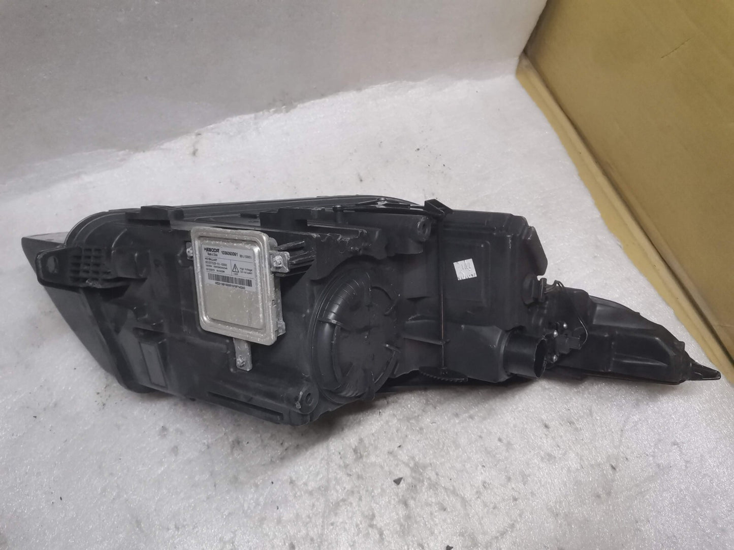 RANGE ROVER EVOQUE 2016 - 2019 FRONT PASSENGER XENON HEADLIGHT jlr32
