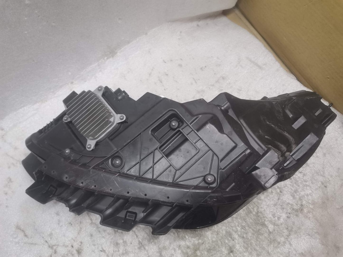 TESLA MODEL 3 2021 ONWARDS RIGHT HEADLIGHT 1514953-00-D te3