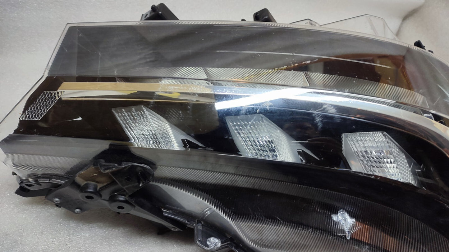 Suzuki SX4 S-Cross W6312 Right LED Headlight 2021 onwards su16