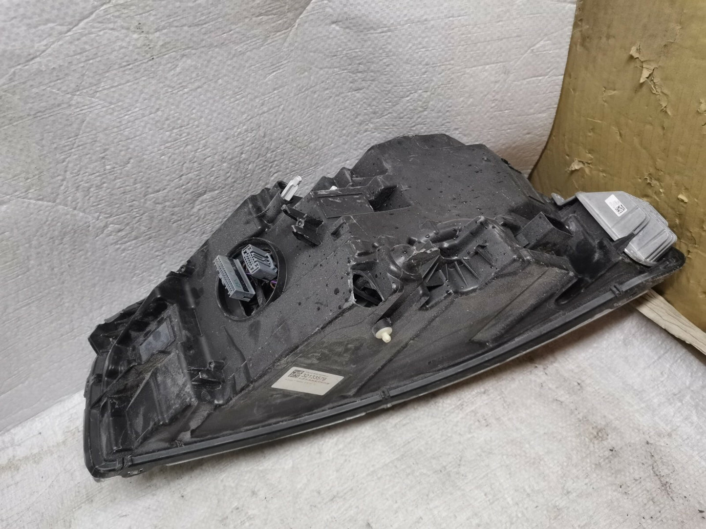 VOLVO XC40 HEADLAMP HEADLIGHT LEFT FRONT LED MID RHD 32133579 VO4017