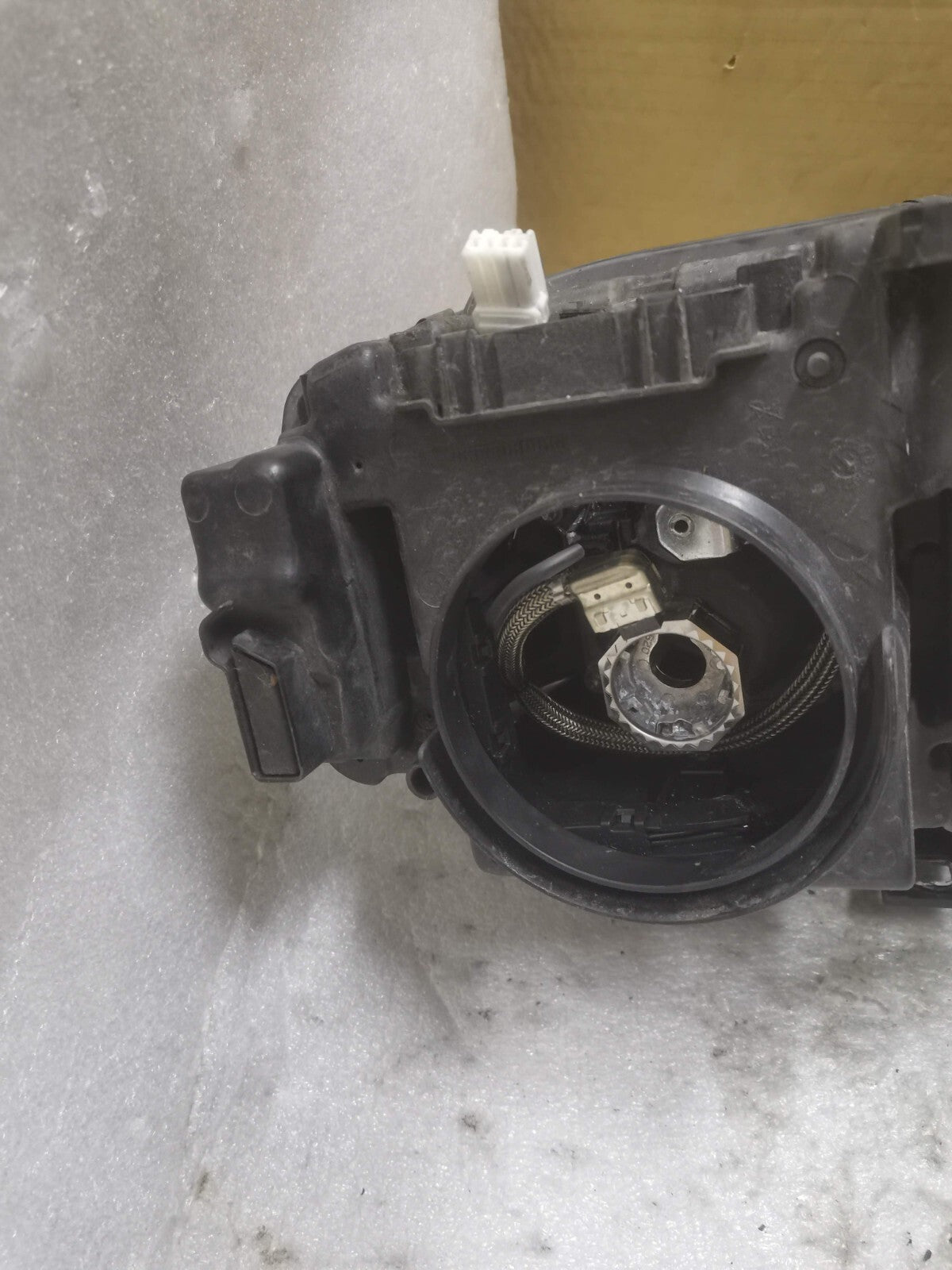 AUDI A4 B8.5 XENON HEADLIGHT FRONT RIGHT DRIVER SIDE 2012 8K0941006A