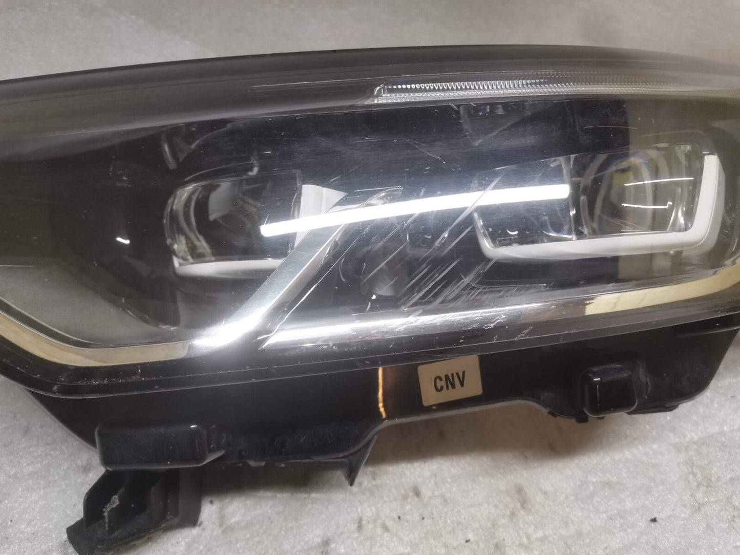RENAULT KOLEOS PASSENGER SIDE LED HEADLIGHT 2016 Onwards ren13