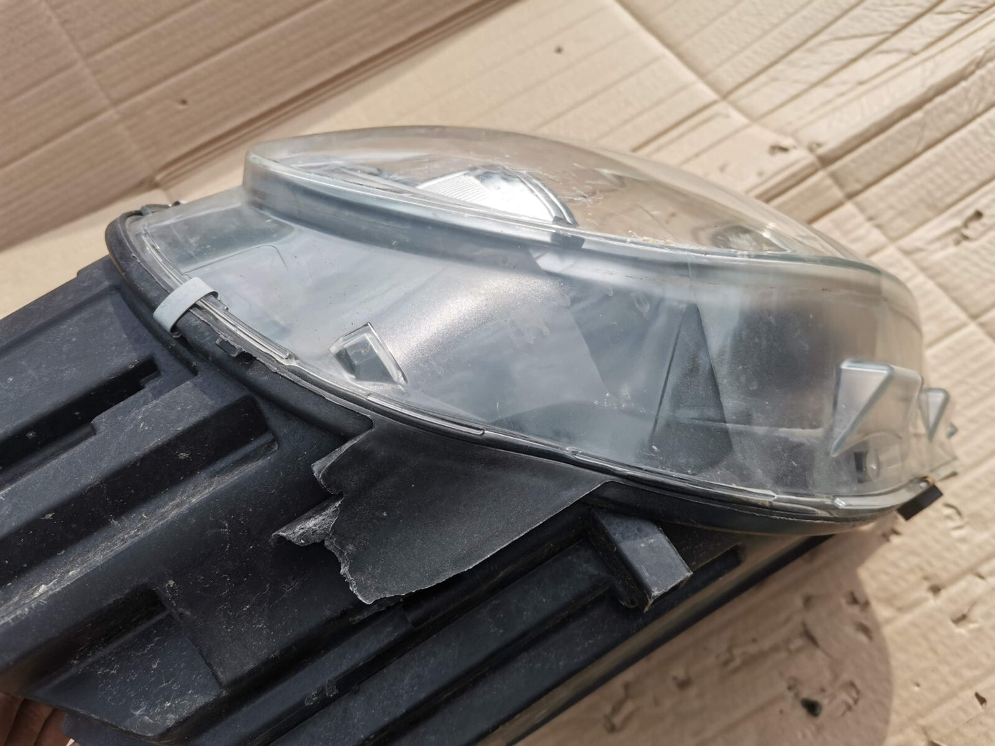 MINI (BMW) COUNTRYMAN O/S Drivers Right Front Headlight Headlamp 7441316 BM6040
