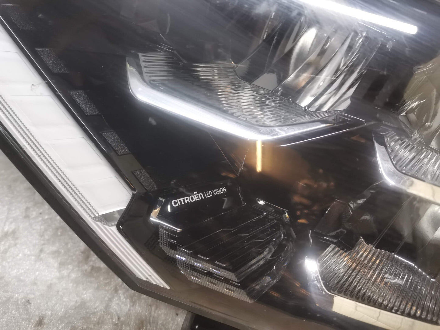 CITROEN C4 FULL LED VISION HEADLIGHT LEFT/PASSENGER SIDE 9830656580 psa38