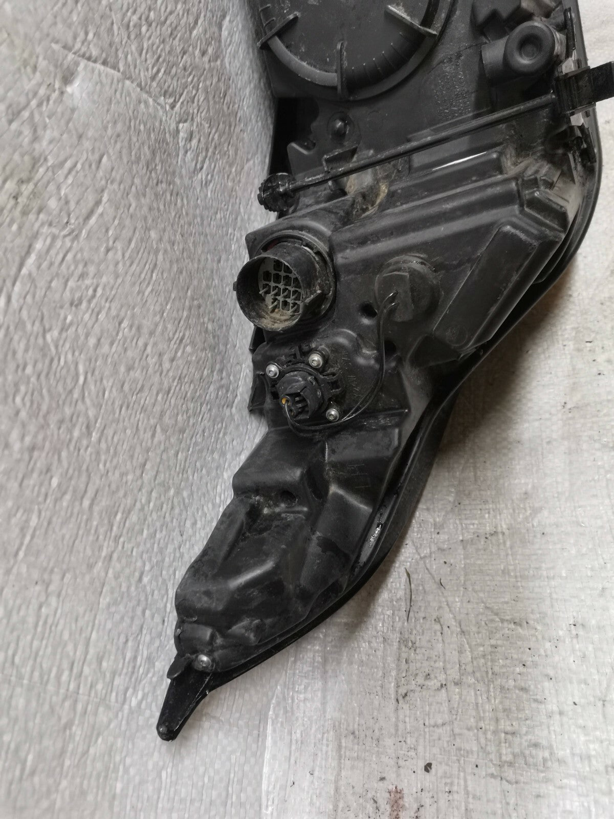 RANGE ROVER EVOQUE PASSENGER SIDE LEFT FRONT HEADLIGHT GJ32-13W030-DD jlr8