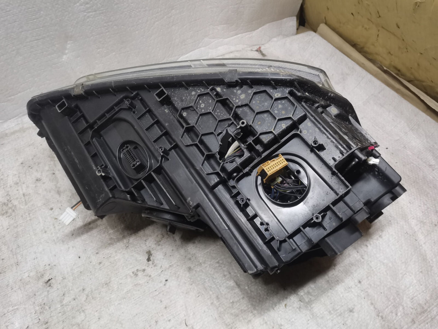SKODA YETI 2013-17 NEARSIDE LEFT XENON LED HEADLIGHT GENUINE 5L2941015C skye38