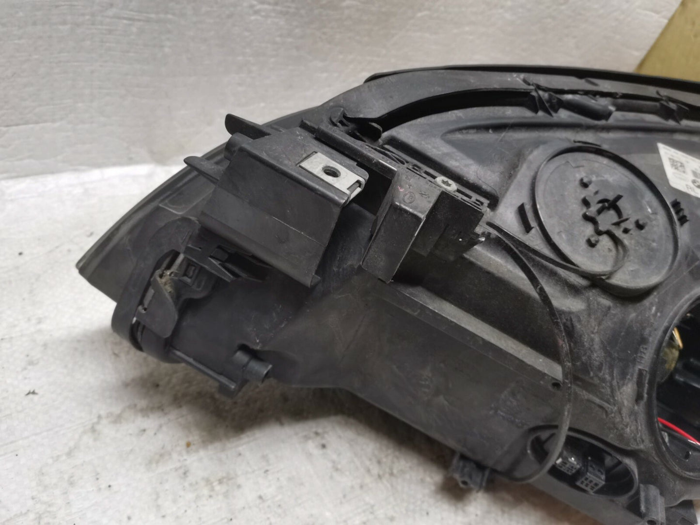BMW 7 F01 F02 F03 F04 2010 Right Front headlight headlamp 7182140 bm0129
