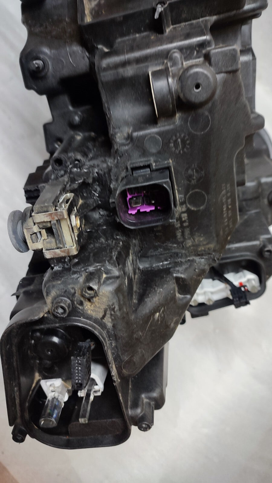 AUDI E-TRON PASSENGER SIDE LEFT LED HEADLIGHT 4KE941039A GENUINE 2018 2022 au157