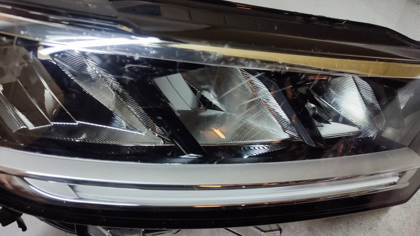 VW Genuine T-Roc 2021 onwards D/S Right Headlight - 2GA941006G vwtr145