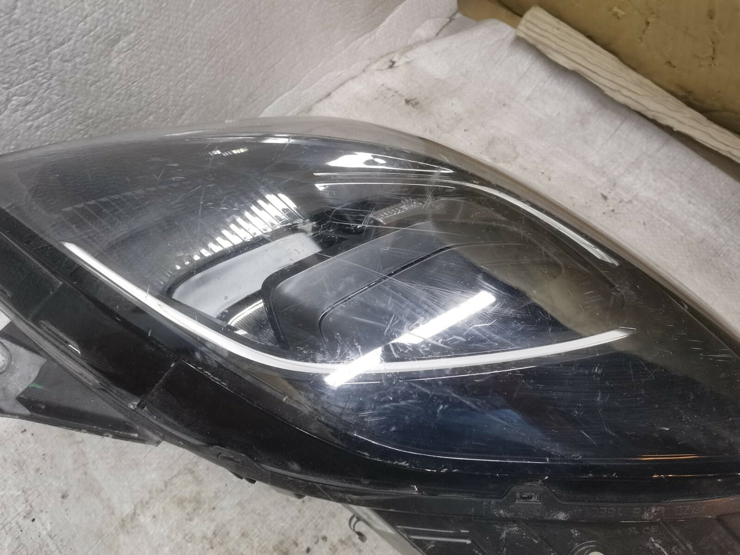 FORD PUMA 2019-ONWARDS ST LINE RIGHT SIDE LED HEADLIGHT L1TB-13E014-HH FOMO3