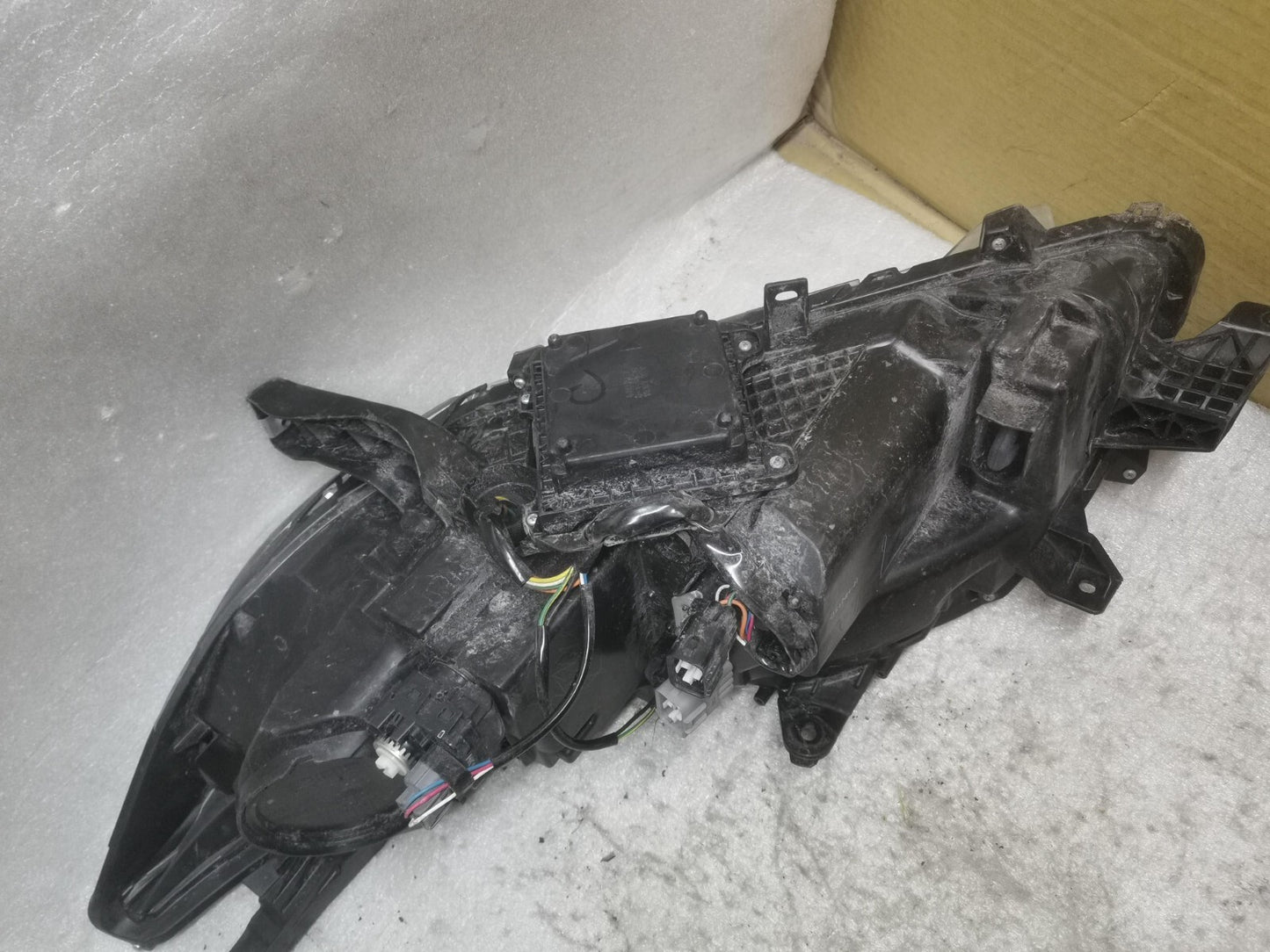 Mitsubishi Shogun Pajero sport Headlight Right