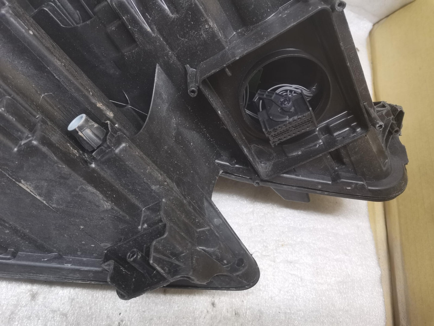 SKODA KODIAQ 2019 PASSENGER SIDE LEFT LED HEADLIGHT 567941015F skkd56