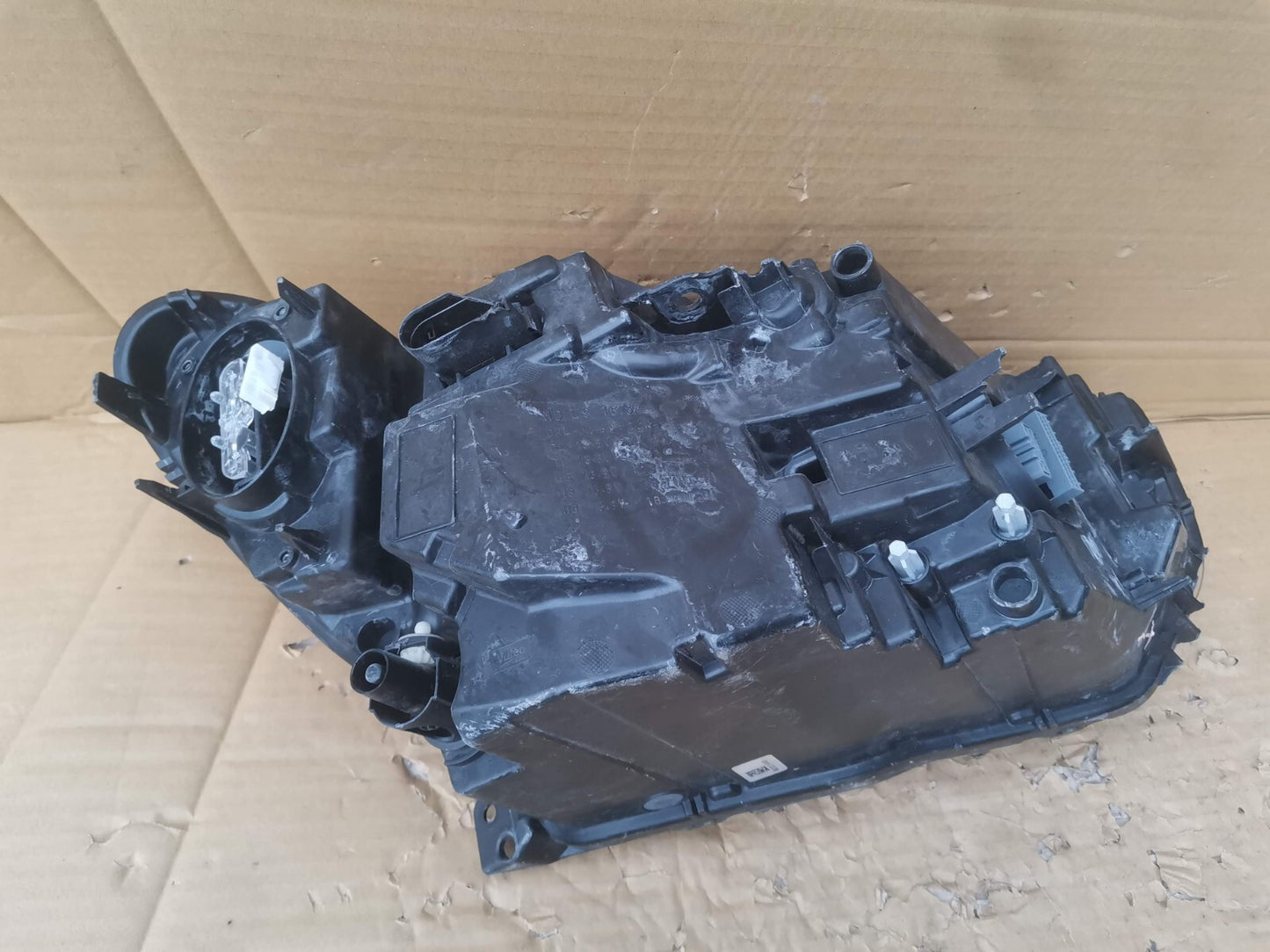 VOLVO XC40 HEADLAMP HEADLIGHT LEFT FRONT LED MID RHD VO4036