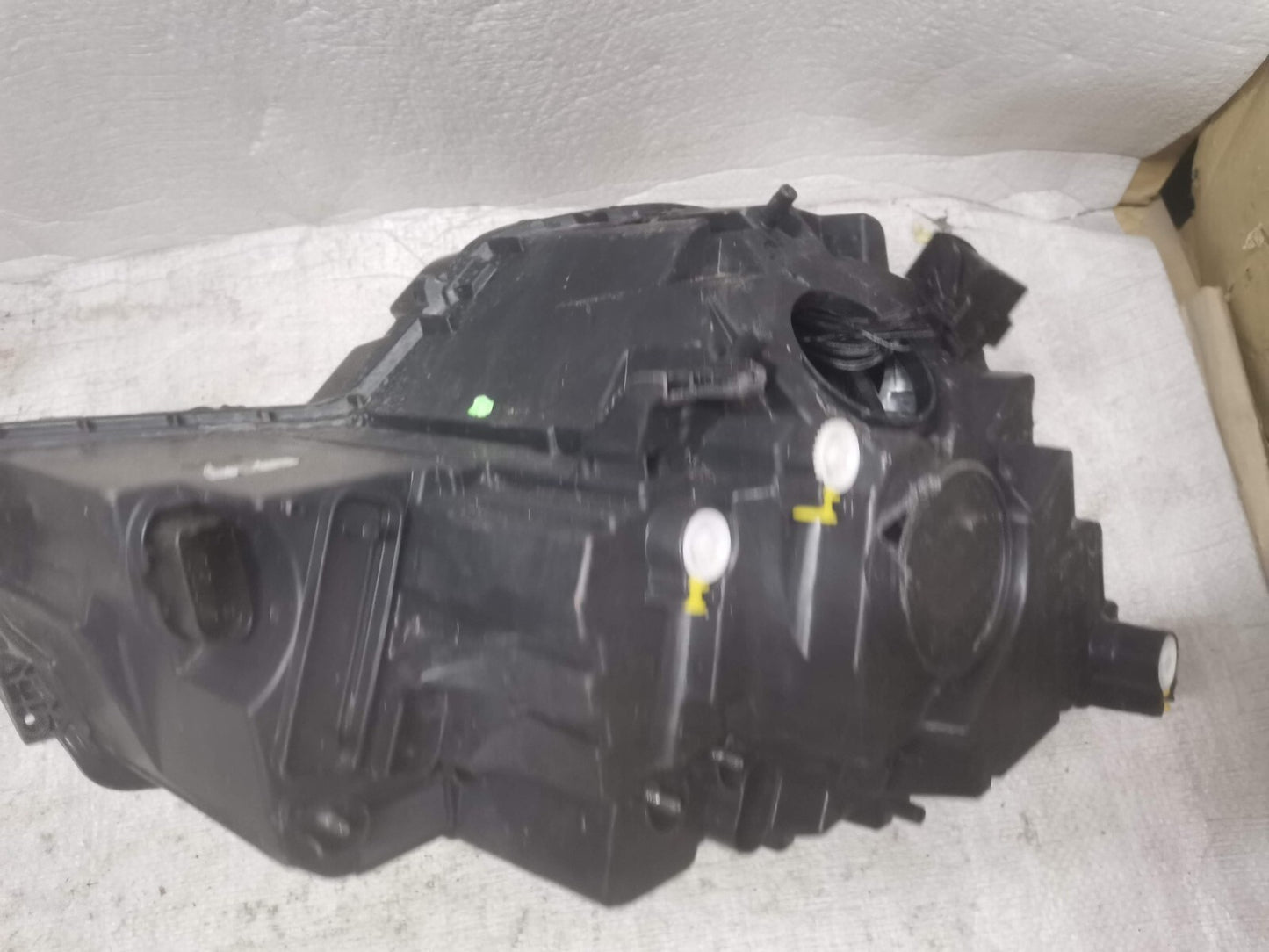 SKODA KAROQ Front Left Headlight 57C941015C skkq37