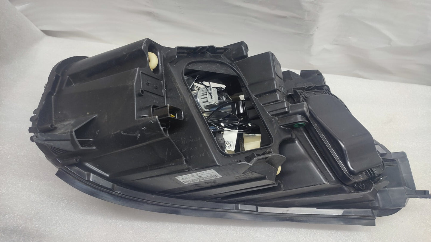 Citroen Dispatch 2019+ Vauxhall Vivaro Passenger side Headlight psa92