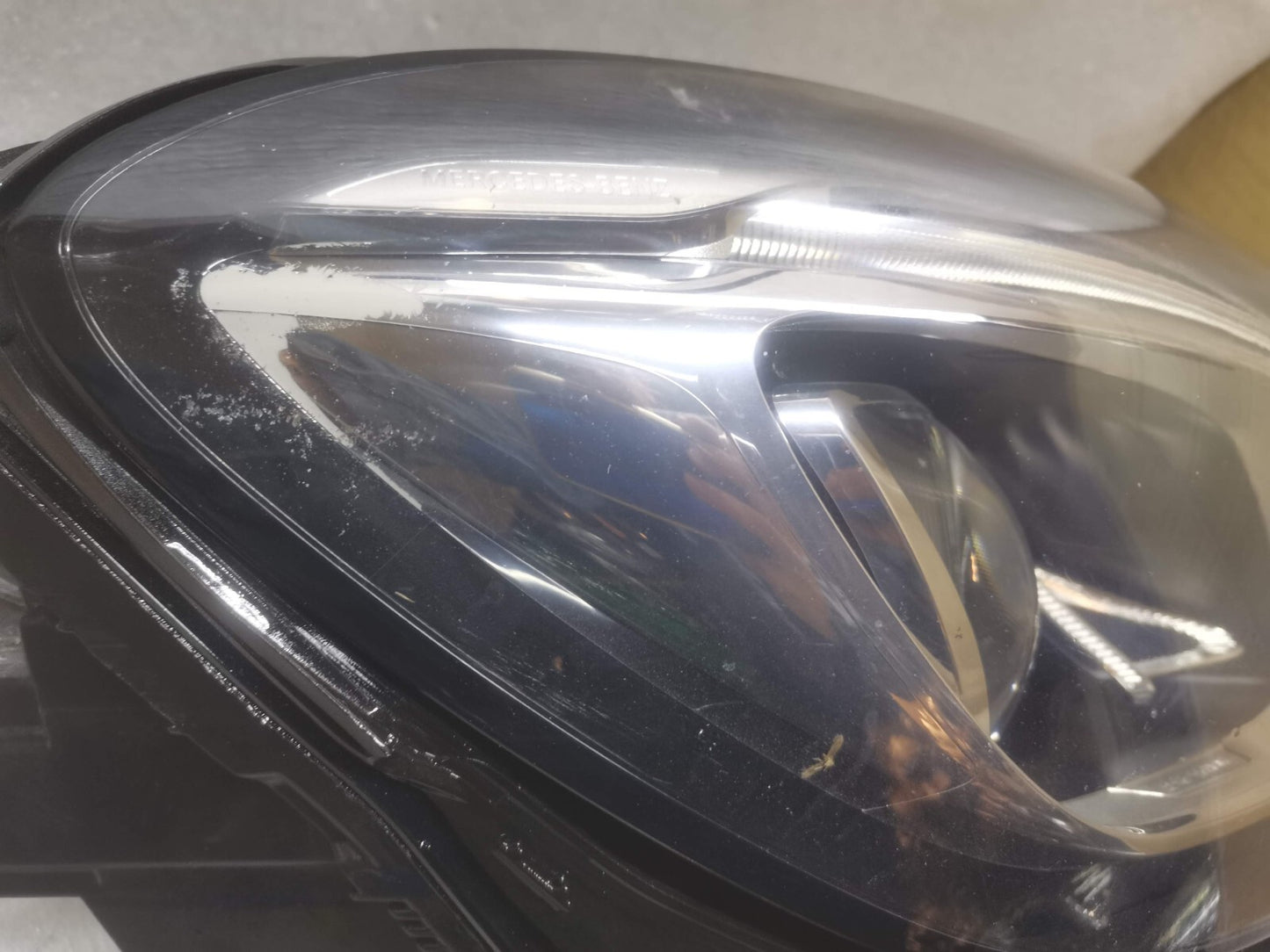 MERCEDES BENZ GLA FRONT RIGHT LED HEADLIGHT GENUINE 17-20 A1569067200 M51