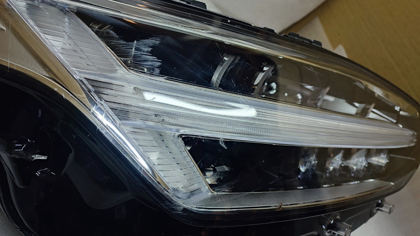VOLVO XC90 DRIVERS HEADLIGHT GENUINE 2020 FULL LED 32404718 vo9057