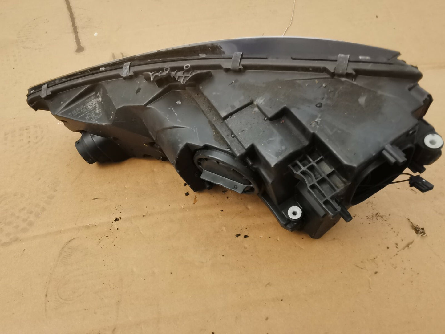 AUDI A4 B9 8W DRIVERS RIGHT SIDE HEADLIGHT 8W0941006A aua464