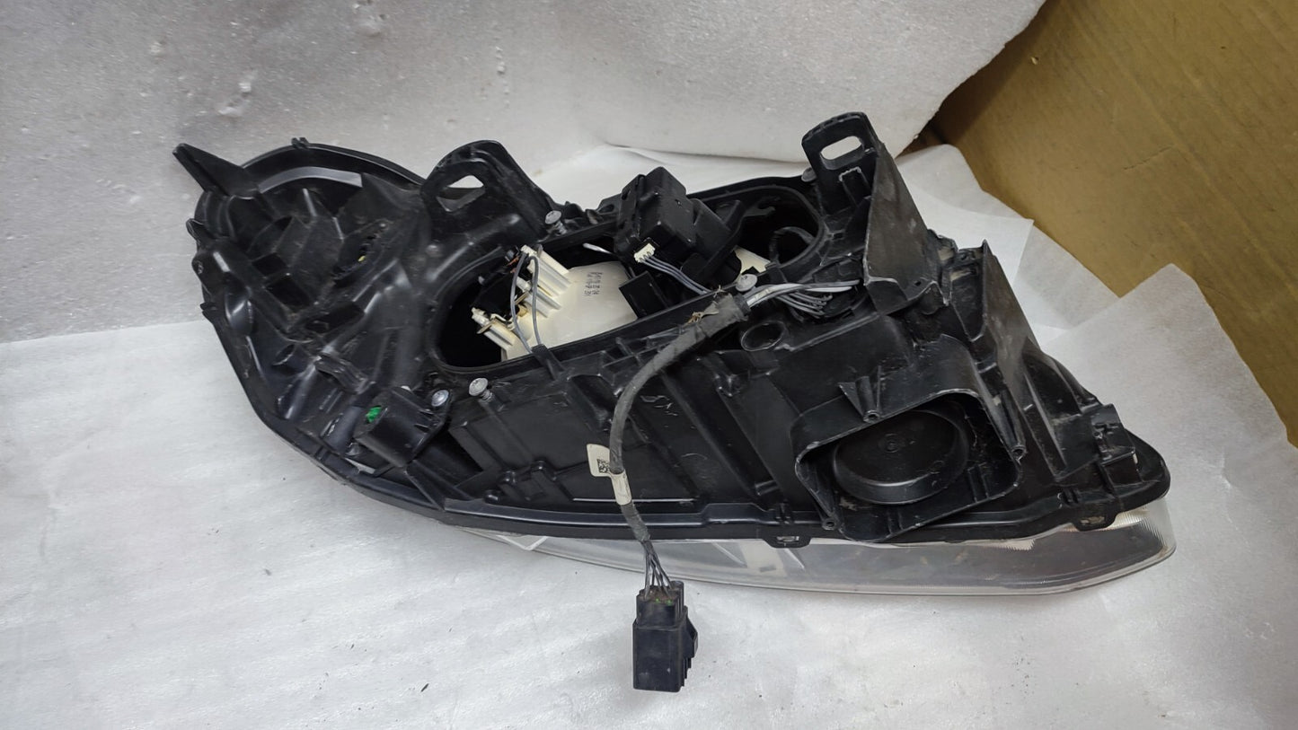 Volvo XC60 2015 Left headlight headlamp halogen 31420267 vo6063