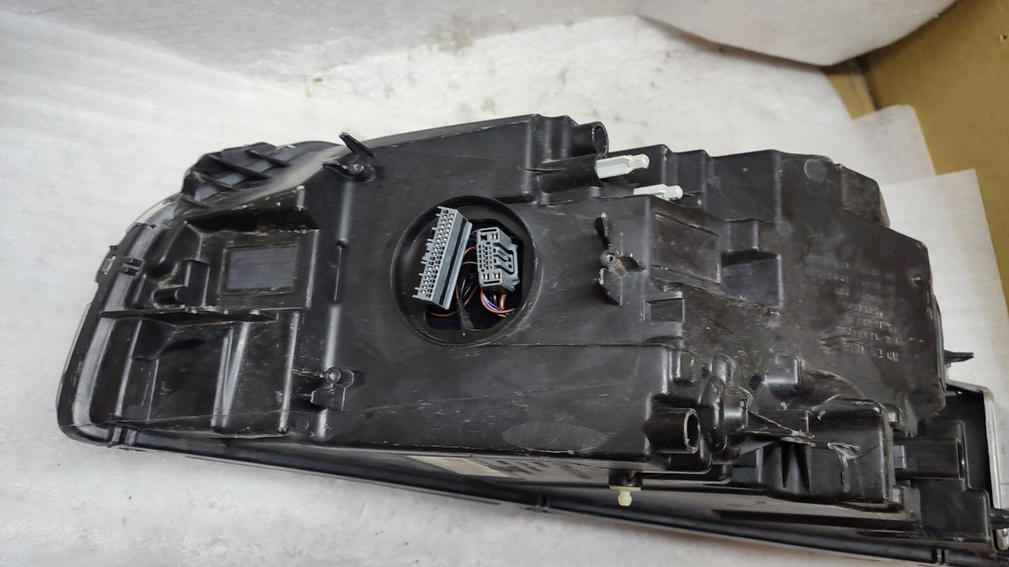VOLVO XC40 2017 TO 2021 LED PASSENGERSIDE HEADLIGHT 31655992 vo4062
