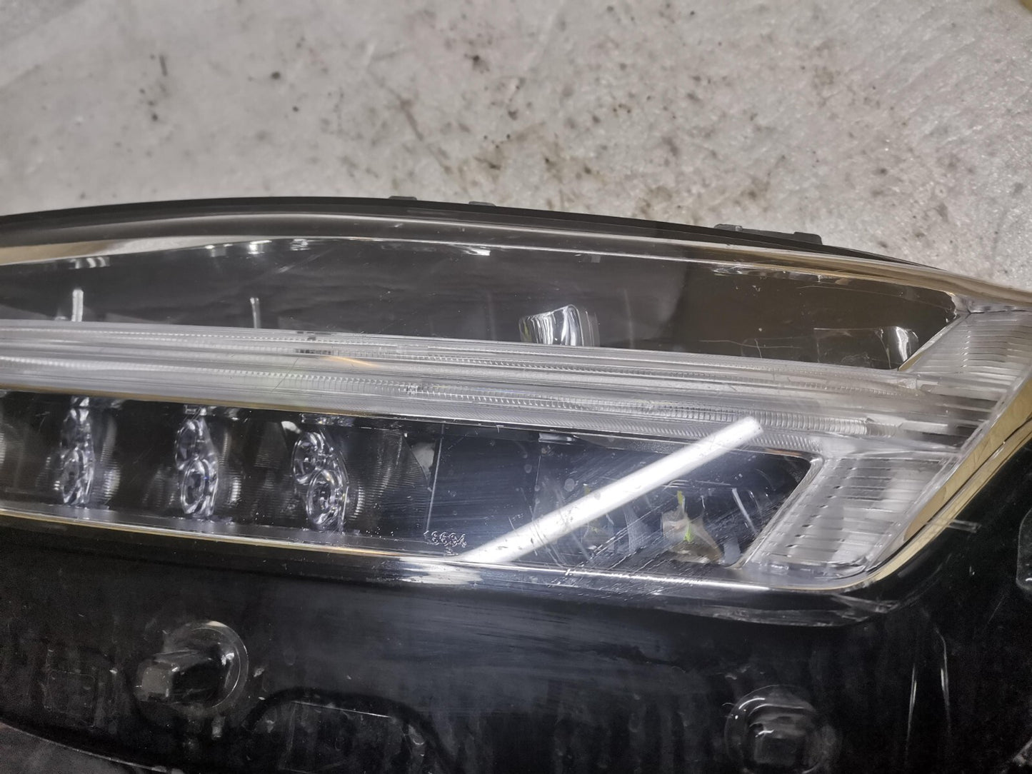 VOLVO XC90 MK2 LED HEADLIGHT LEFT PASSENGER 2018-2022 GENUINE 31655711 vo9041
