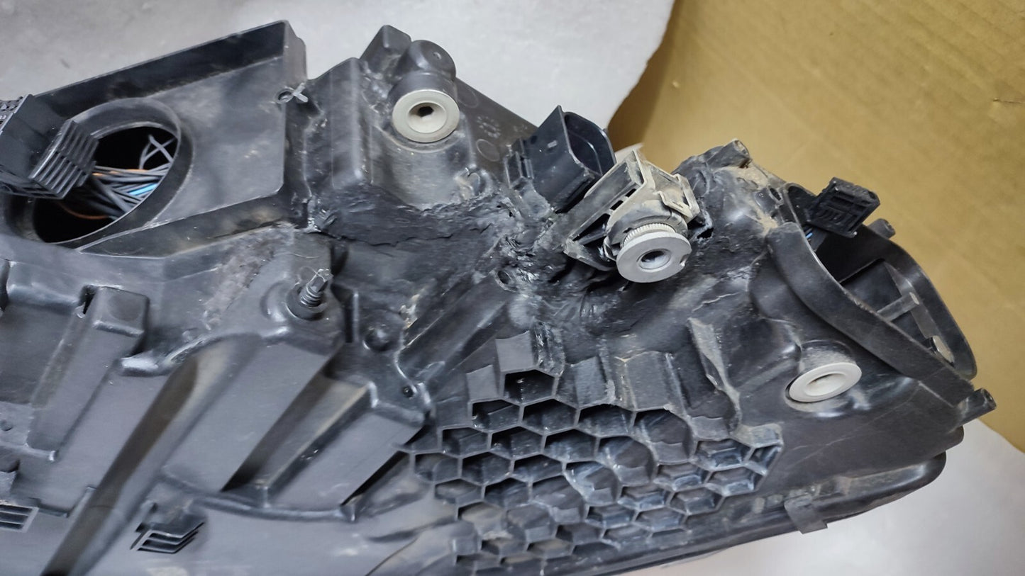 AUDI E-TRON PASSENGER SIDE LEFT LED HEADLIGHT 4KE941039A GENUINE 2018 2022 au157