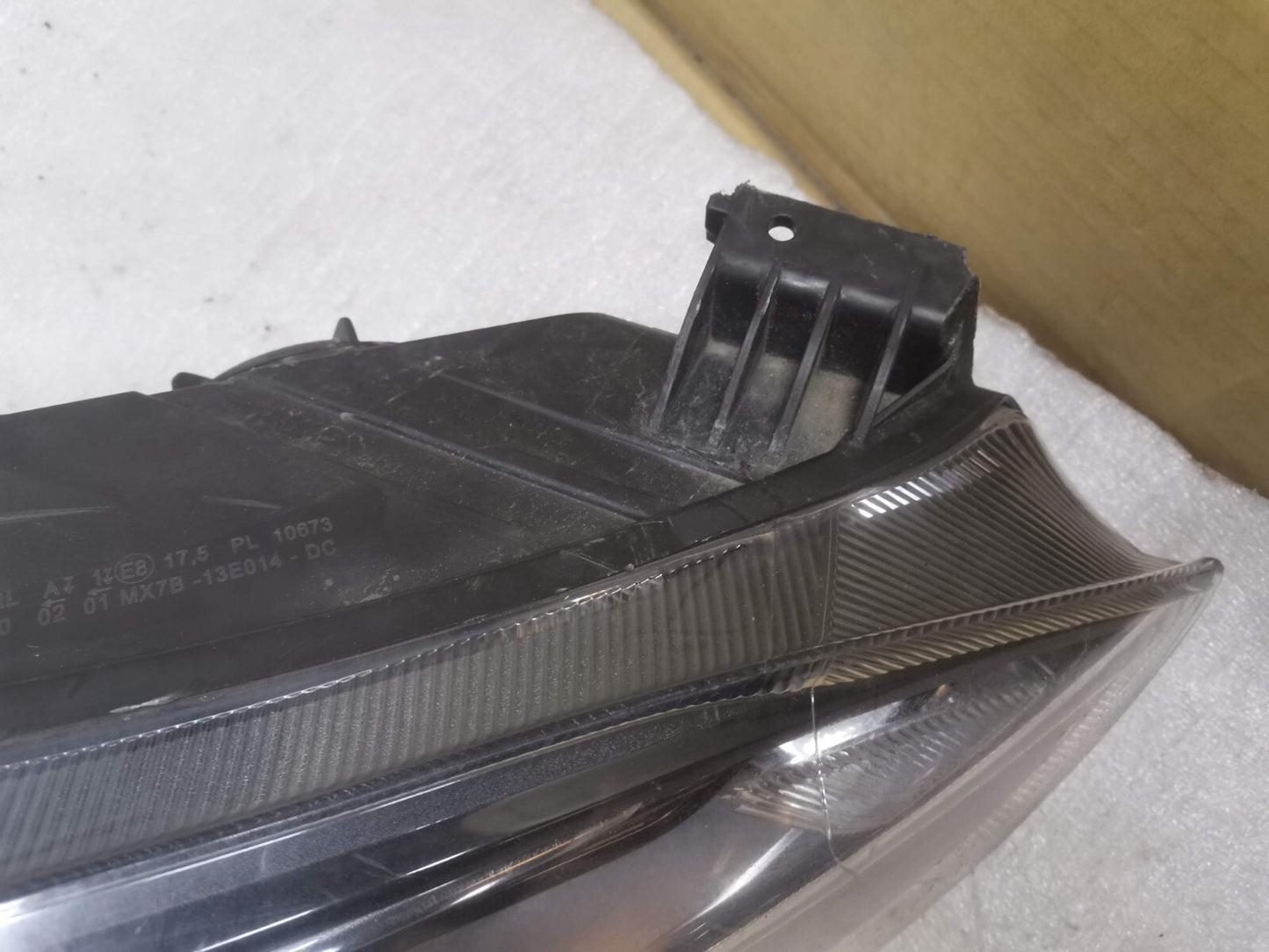 FORD FOCUS RIGHT SIDE HEADLIGHT 2019 ONWARDS MX7B-13E014-DC GENUIN fomo21