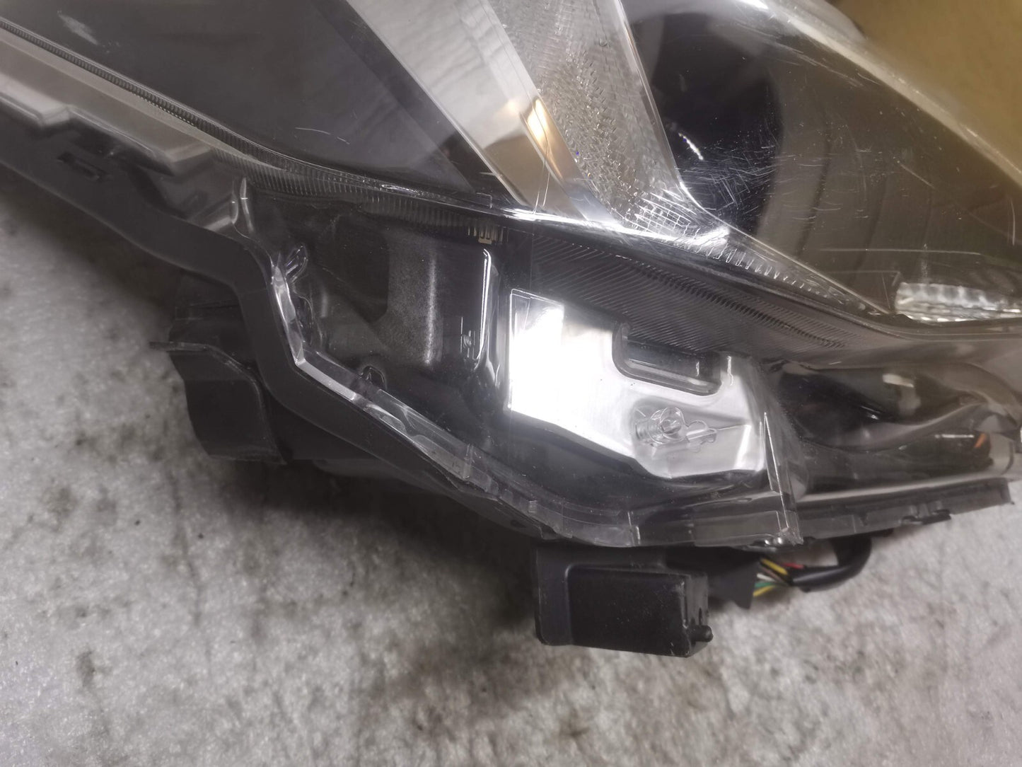 SUBARU LEGACY OUTBACK HEADLIGHT LED LEFT PASSENGER SIDE sub2