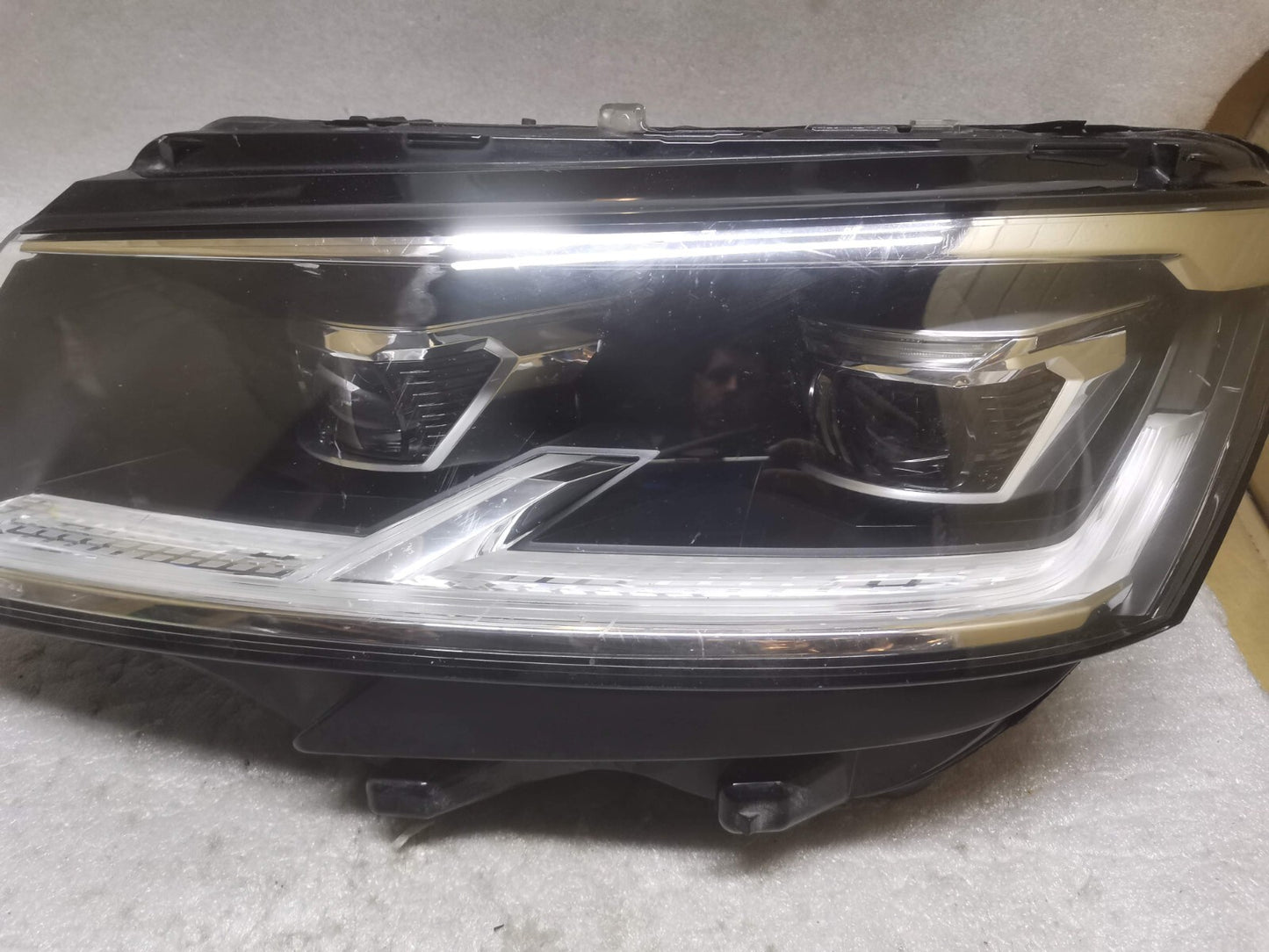 VW California T6.1 2020-2022 PASSENGER LEFT SIDE LED HEADLIGHT P/N 7L2941773