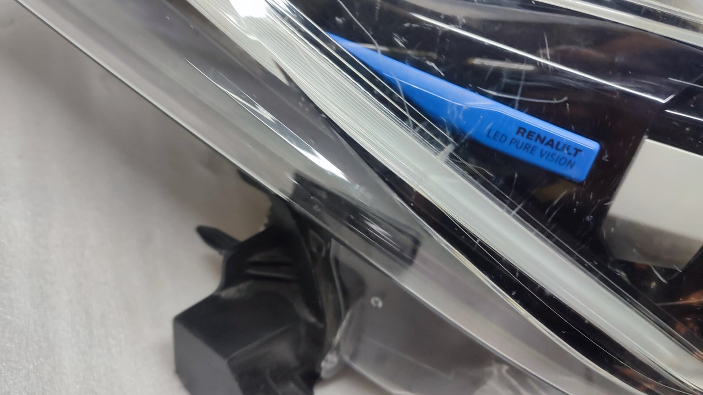 RENAULT ZOE 2020-2023 GENUINE RIGHT DRIVER SIDE HEADLIGHT 260103811R ren47