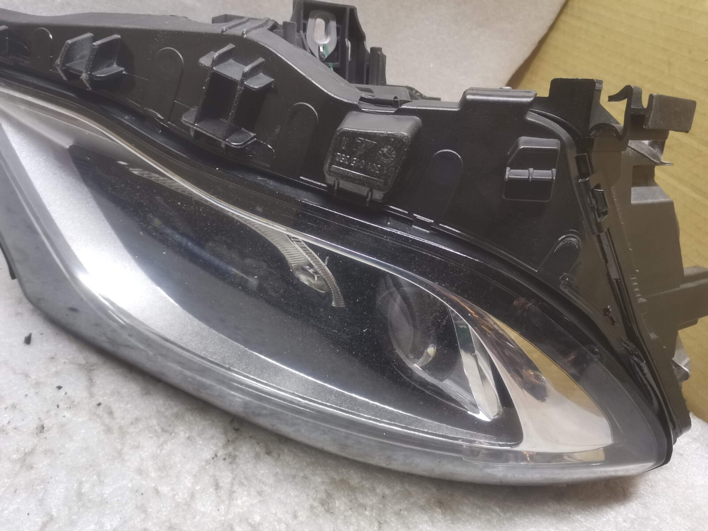MERCEDES BENZ GLA FRONT RIGHT LED HEADLIGHT GENUINE 17-20 A1569067200 M62