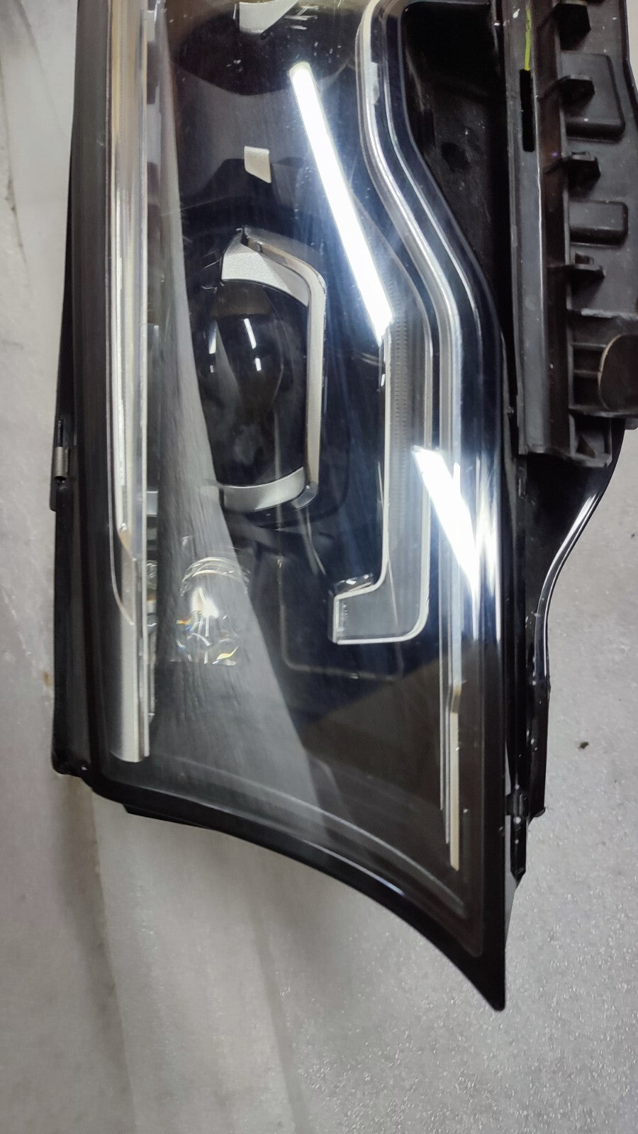 BMW 3 SERIES G20 G21 N/S Passengers Left Front Headlight 9465223 2018-23 bm2077