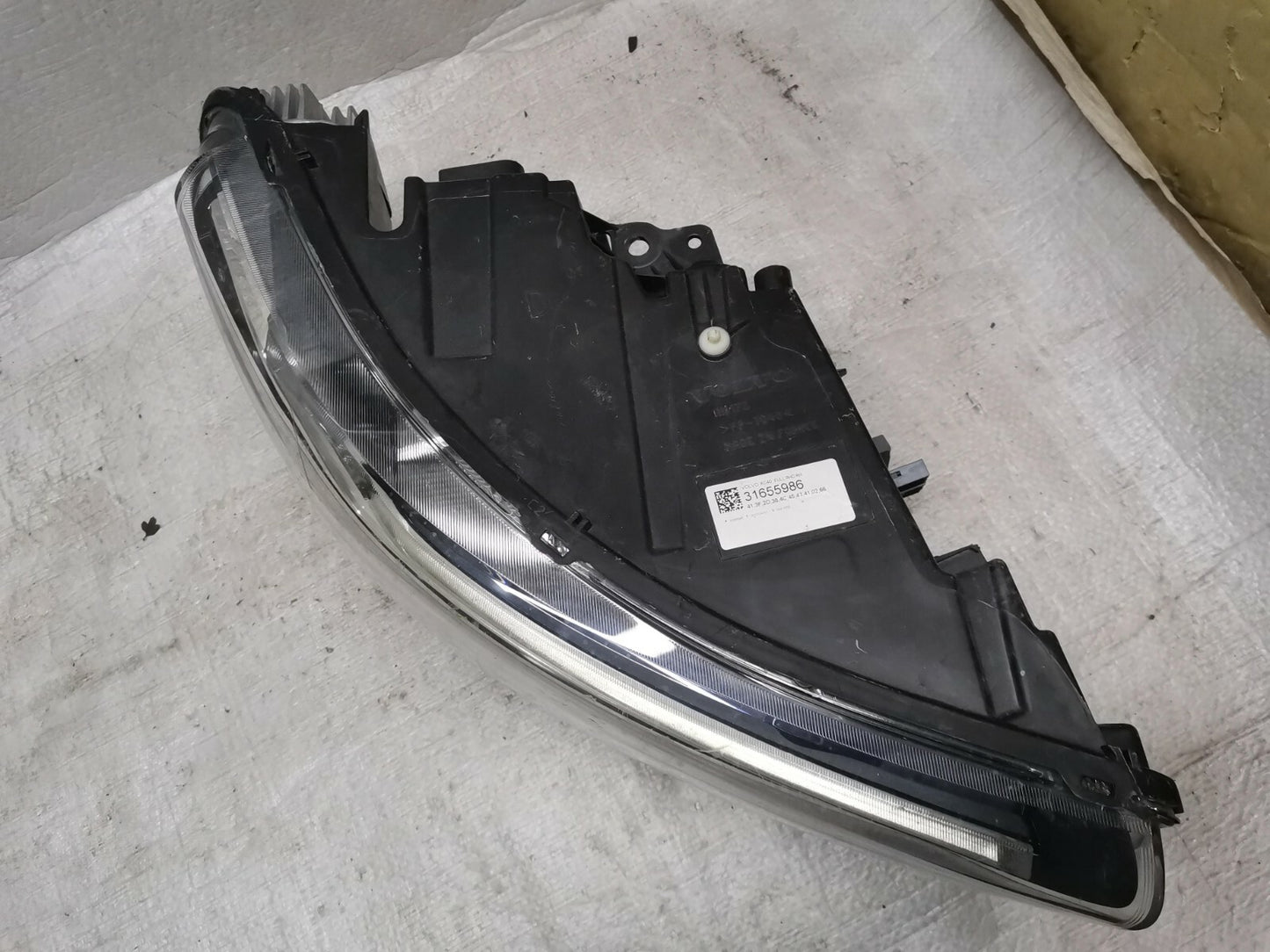 VOLVO XC40 O/S DRIVERS SIDE HEADLIGHT 2018-21 LED HEADLIGHT 31655986 vo4015