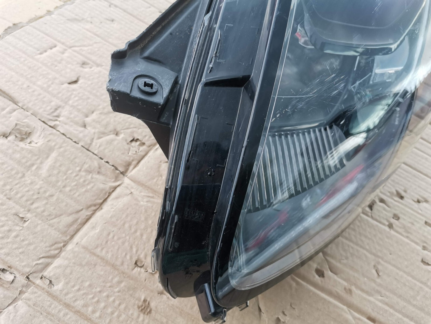 FORD PUMA 2019+ LED GENUINE PASSENGERS LEFT HEADLIGHT L1TB-13E015-HH FOMO9