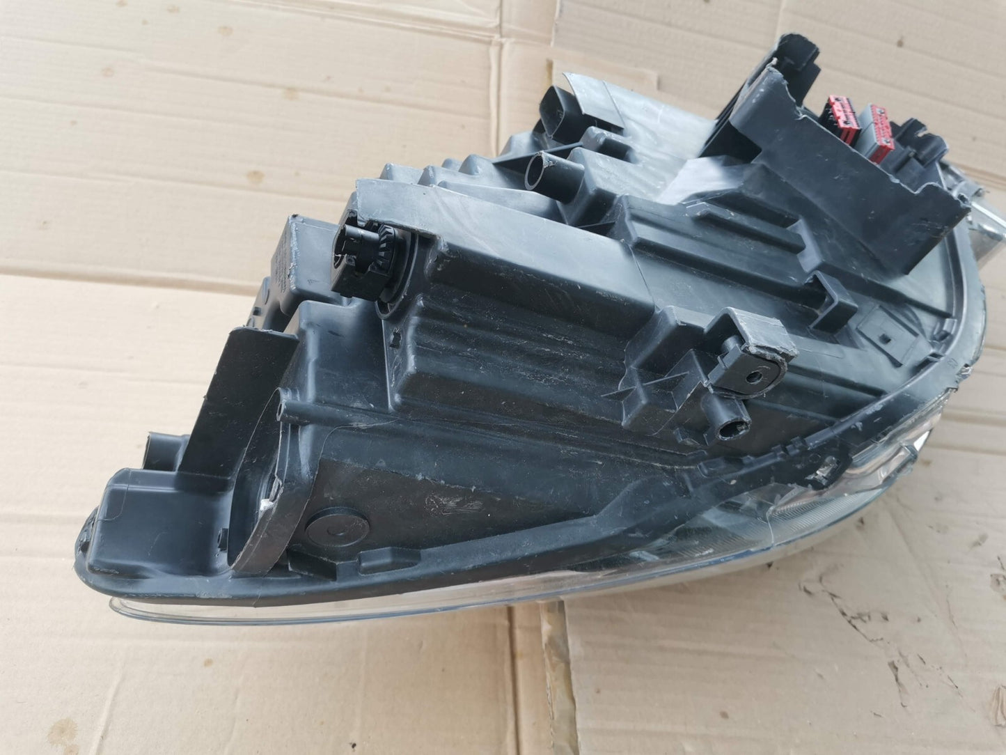 FORD KUGA HEADLIGHT N/S Left Passenger side led Part No LV4B1-3E015-GB fomo8