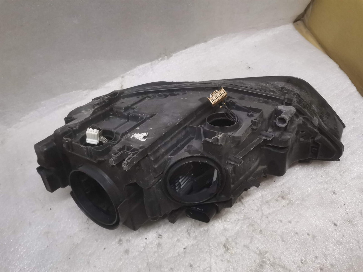 AUDI A4 2012-2015 DRIVER RIGHT LED XENON HEADLIGHT 8K0941006A