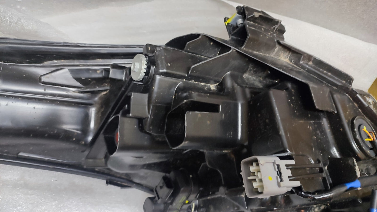 TOYOTA C-HR GENUINE RIGHT SIDE LED HEAD LIGHT LAMP 81110-F4190-00 2020-2023 to41