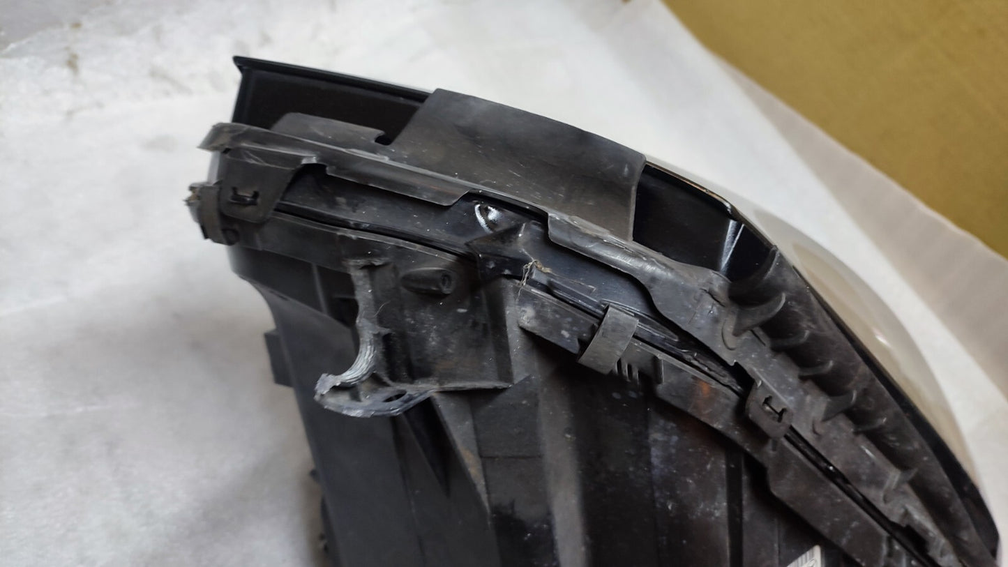 MERCEDES C CLASS W205 HYBRID LED DRIVERS SIDE RIGHT HEADLIGHT A2059060204 m71