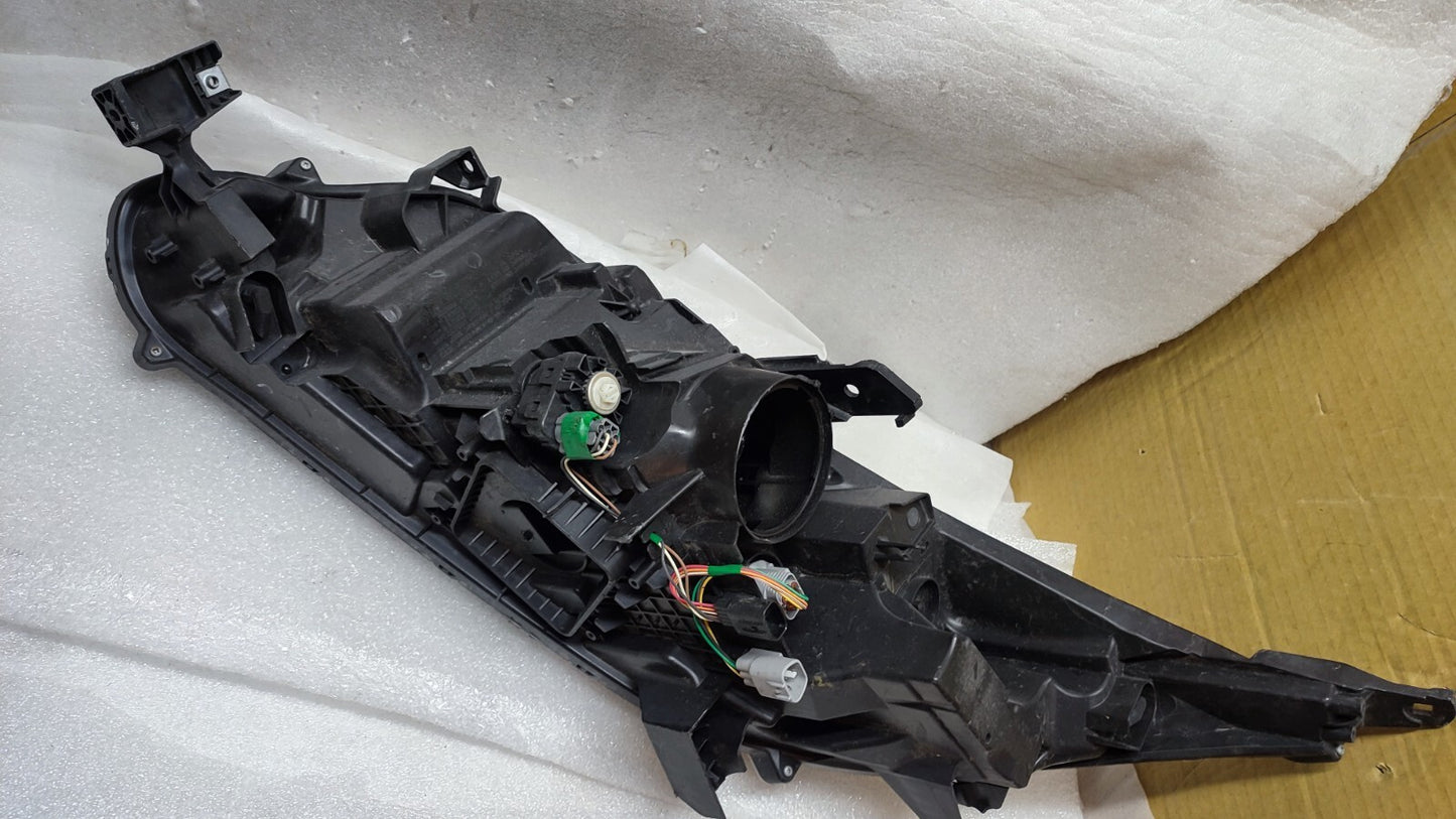 MITSUBISHI ECLIPSE CROSS FRONT RIGHT DRIVER SIDE HEADLIGHT W3153 5IHH22S mits10