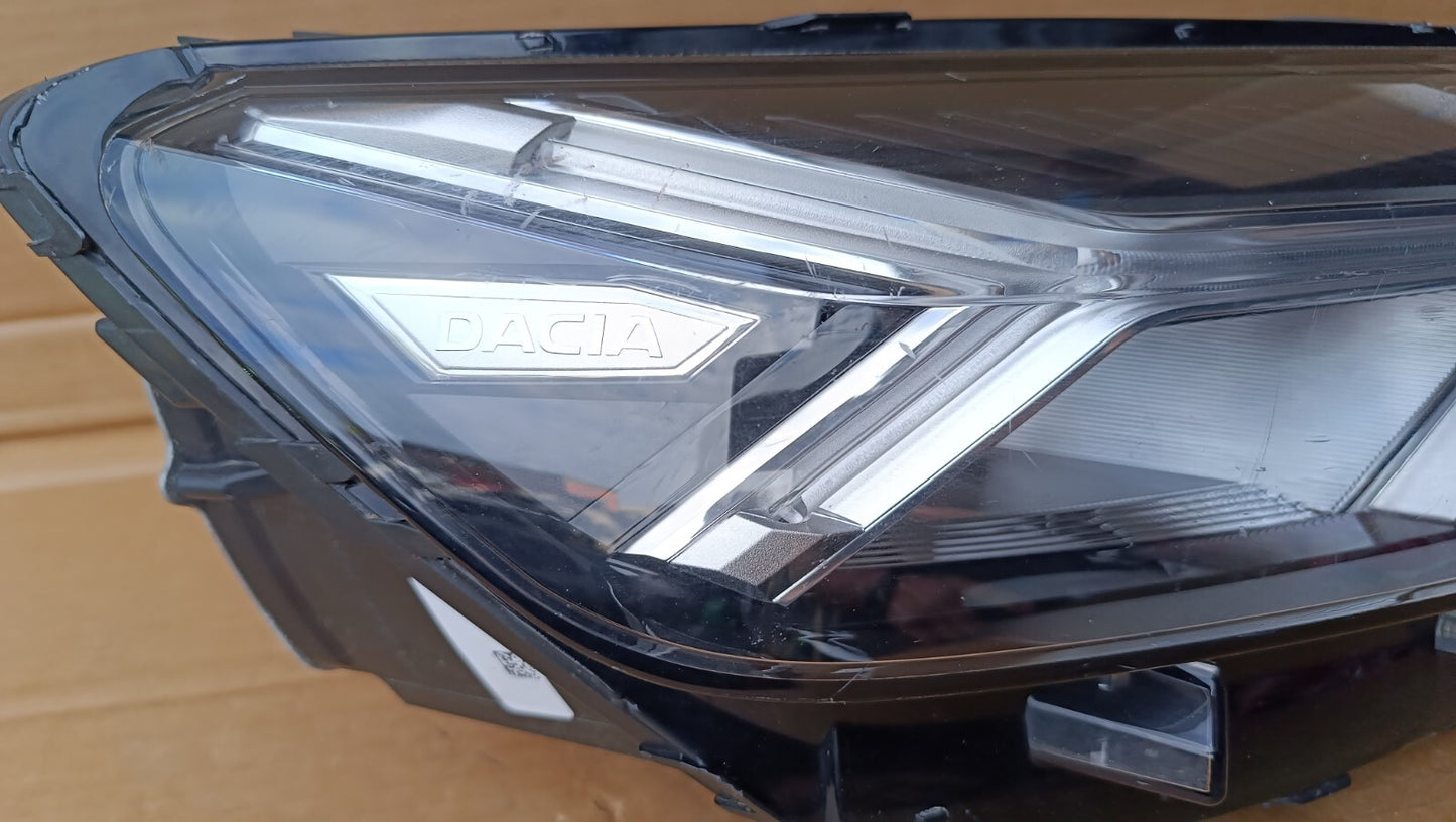 DACIA SANDERO FRONT DRIVERS SIDE RIGHT LED HEADLIGHT HEADLAMP JOGGER 2021+ re63