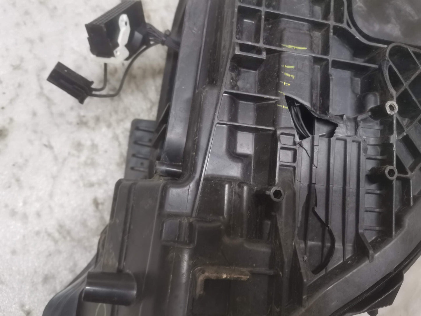 MERCEDES A-CLASS W177 2018 ONWARDS LED HEADLIGHT RH DRIVER SIDE A1779065801 m67