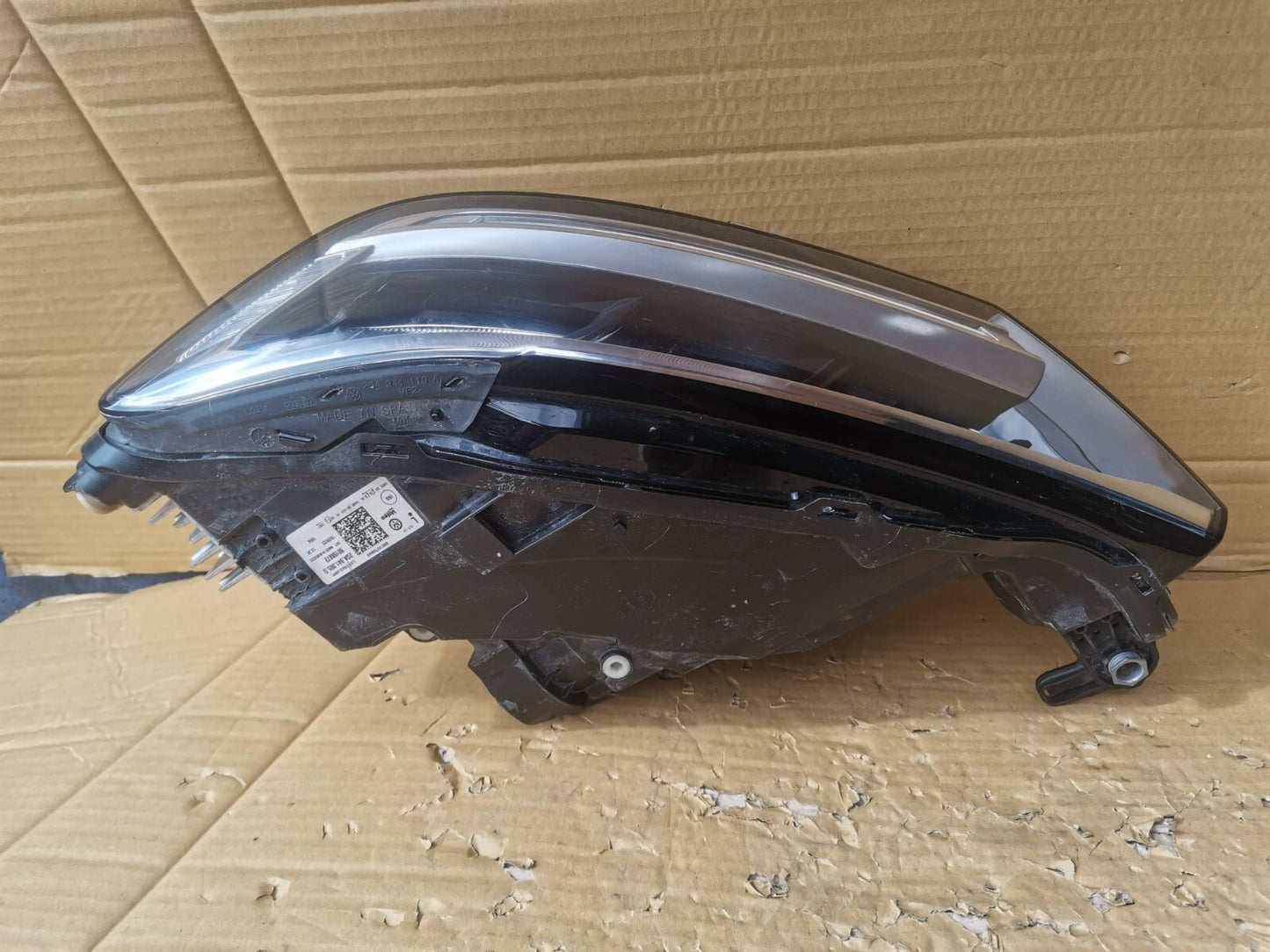 VW T-ROC PASSENGER LED HEADLIGHT NEARSIDE N/S 2GA941005G vwtr100