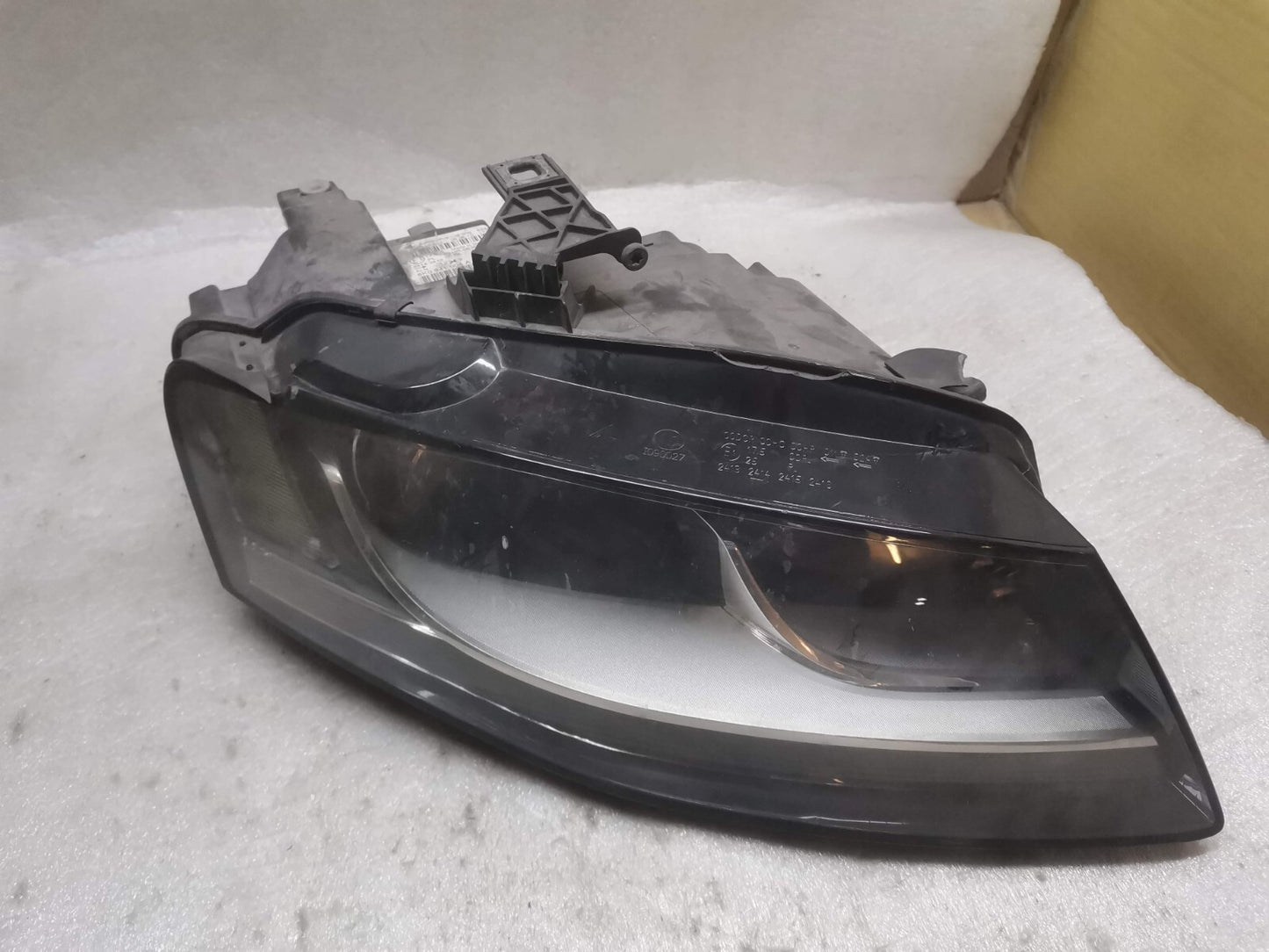 AUDI A4 B8 2008- 12 FRONT RIGHT DRIVER SIDE HEADLIGHT 8K0941004A au116
