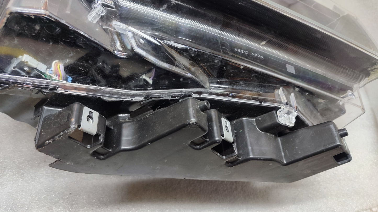 Suzuki SX4 S-Cross W6312 Right LED Headlight 2021 onwards su16