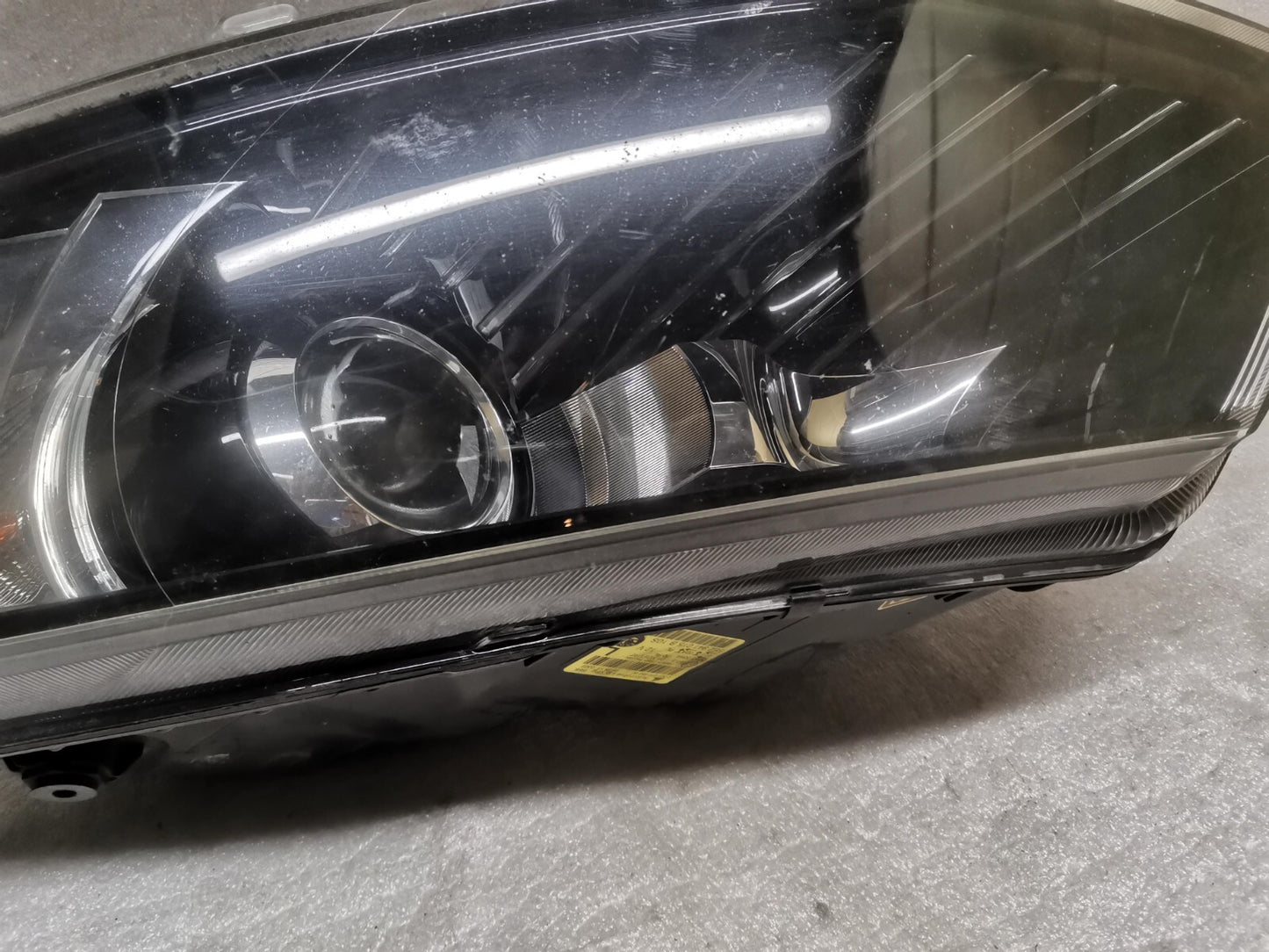 SKODA OCTAVIA Headlight Xenon Type With Bending Light Left Hand 2013-17 skoc51