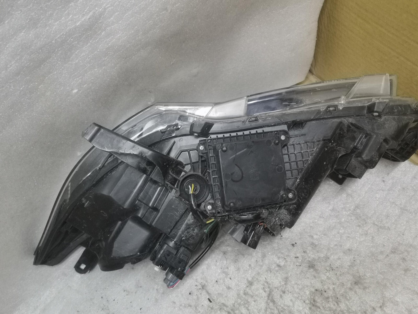 Mitsubishi Shogun Pajero sport Headlight Right