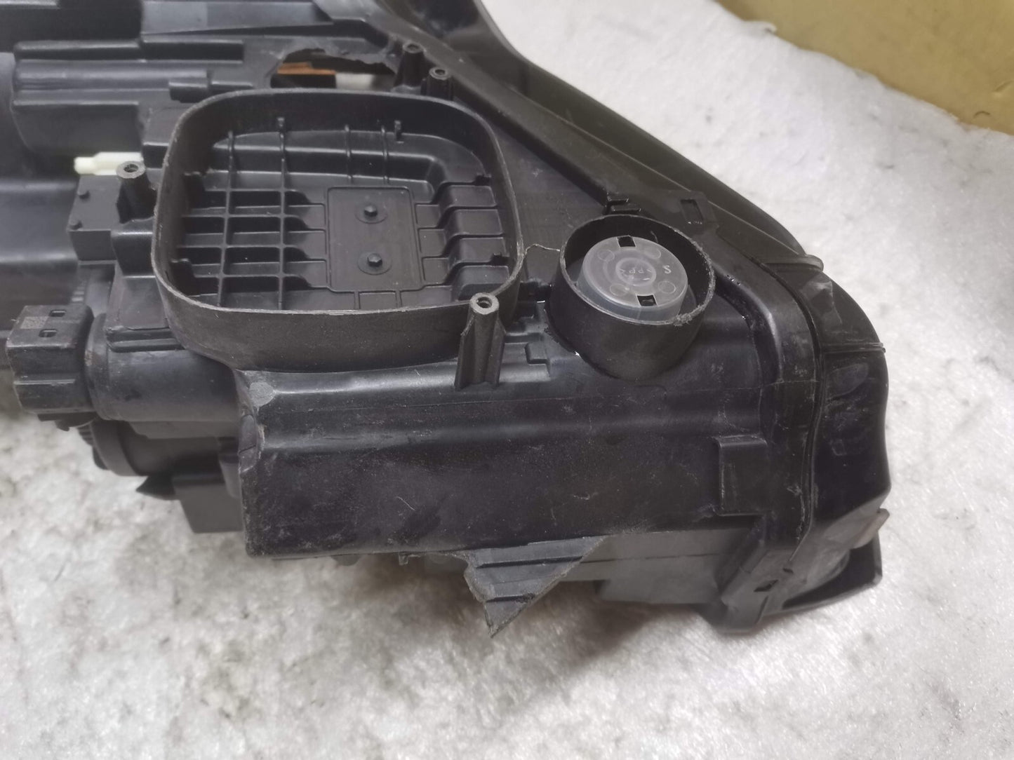 VAUXHALL CROSSLAND X 2017-2021 DRIVER SIDE HALOGEN HEADLIGHT 13467970 vxcr69