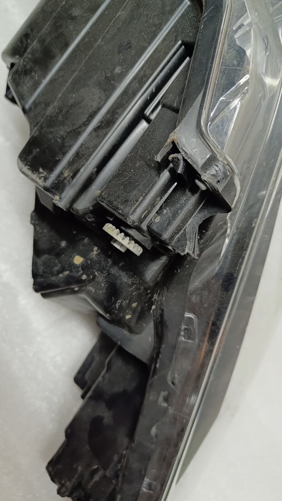 RENAULT ZOE 2019-2023 PASSENGER SIDE HEADLIGHT PART NUMBER 260609625R re67
